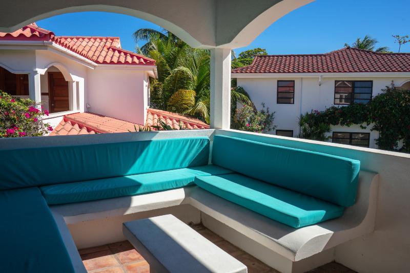 Isla Bonita Yacht Club Hotel San Pedro  Exterior photo